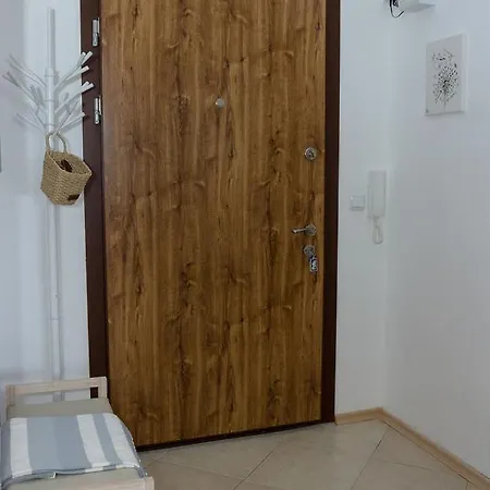 115 - Brand New 1-bd Apt. W/ Amazing Terrace * فارنا