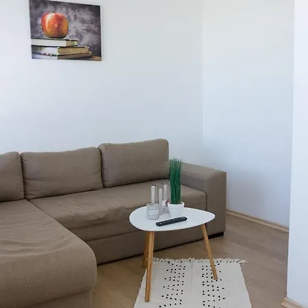 115 - Brand New 1-bd Apt. W/ Amazing Terrace Warna