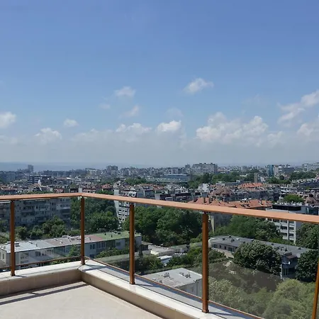 115 - Brand New 1-bd Apt. W/ Amazing Terrace Apartament Warna