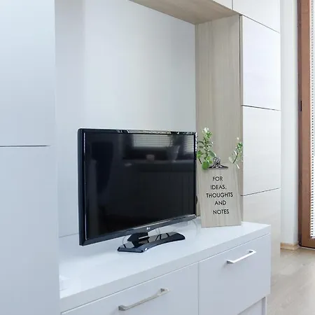 115 - Brand New 1-bd Apt. W/ Amazing Terrace *