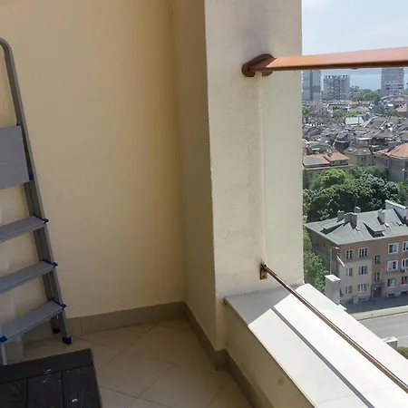 115 - Brand New 1-bd Apt. W/ Amazing Terrace * Warna