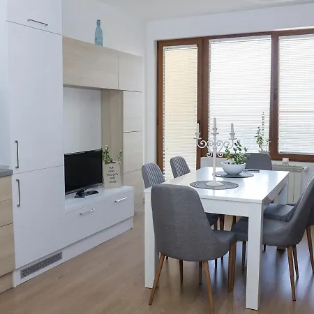 Apartament 115 - Brand New 1-bd Apt. W/ Amazing Terrace Warna